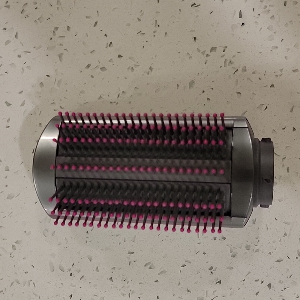 Dyson Airwrap brush attament